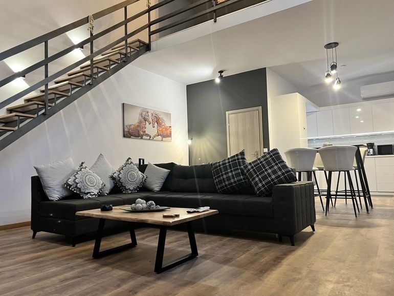 (For Sale) Residential Apartment || Piraias/Piraeus - 104 Sq.m, 2 Bedrooms, 330.000€ 