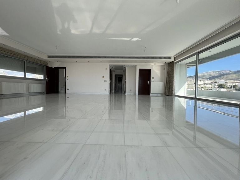 (For Sale) Residential Apartment || Athens South/Glyfada - 240 Sq.m, 4 Bedrooms, 2.800.000€ 
