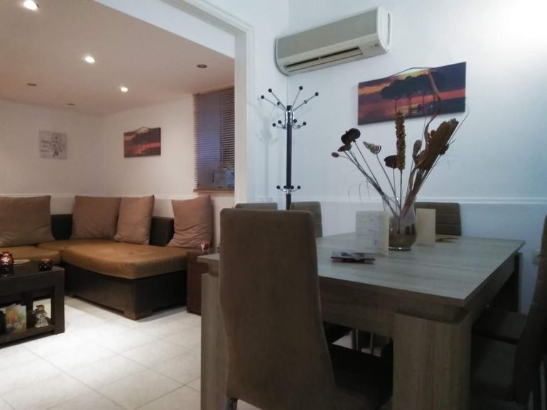 (For Sale) Residential Maisonette || Piraias/Piraeus - 77 Sq.m, 2 Bedrooms, 235.000€ 