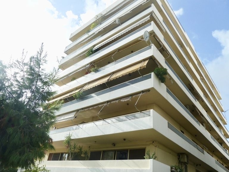 (For Sale) Residential Floor Apartment || Athens South/Palaio Faliro - 130 Sq.m, 2 Bedrooms, 420.000€ 