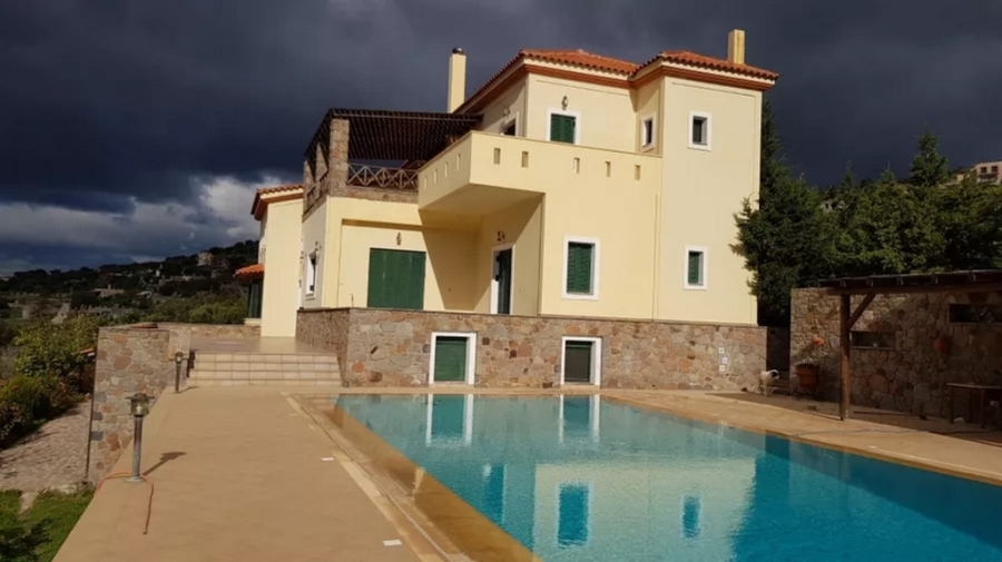 (For Sale) Residential Villa || Piraias/Aigina - 650 Sq.m, 6 Bedrooms, 2.900.000€ 