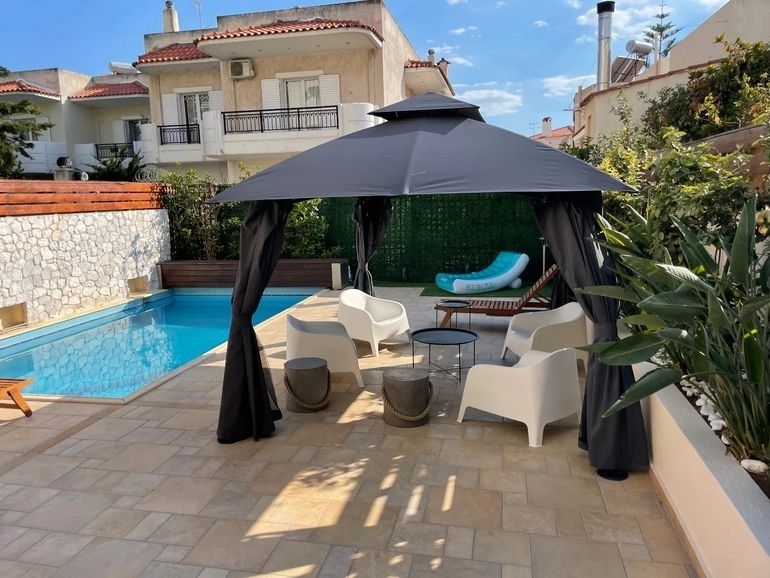 (For Sale) Residential Detached house || Athens South/Glyfada - 350 Sq.m, 4 Bedrooms, 2.000.000€ 