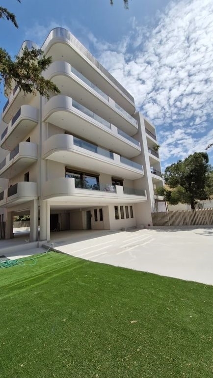 (For Sale) Residential Apartment || East Attica/Voula - 135 Sq.m, 3 Bedrooms, 900.000€ 