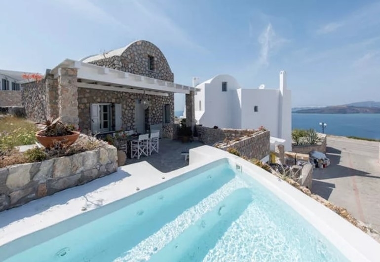 (For Sale) Residential Villa || Cyclades/Santorini-Thira - 112 Sq.m, 2 Bedrooms, 1.060.000€ 
