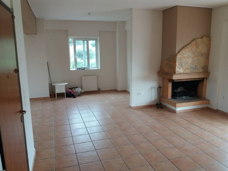 (For Sale) Residential Floor Apartment || East Attica/Vari-Varkiza - 108 Sq.m, 3 Bedrooms, 400.000€ 