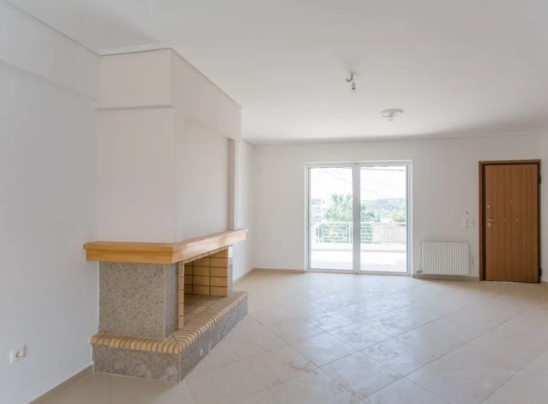 (For Sale) Residential Maisonette || East Attica/Rafina - 230 Sq.m, 6 Bedrooms, 480.000€ 