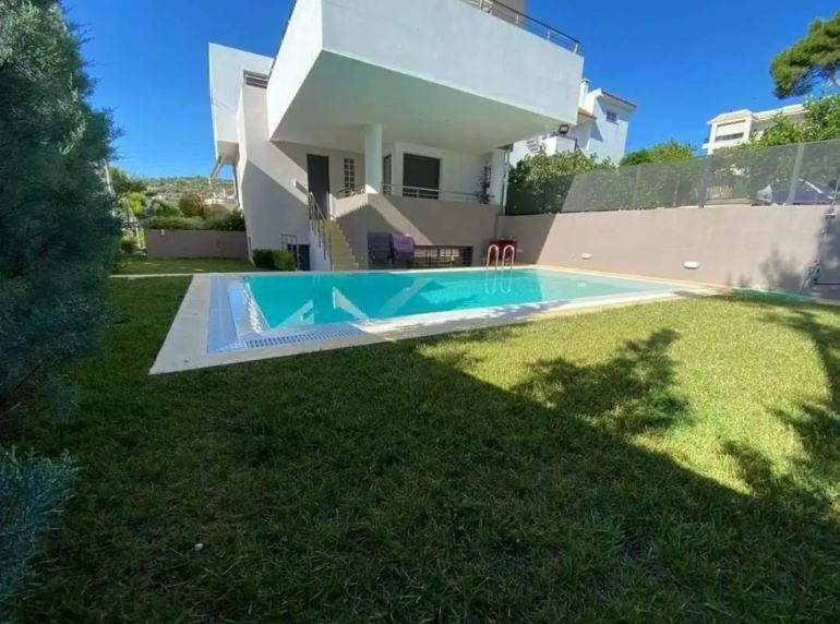(For Sale) Residential Detached house || East Attica/Markopoulo Mesogaias - 250 Sq.m, 4 Bedrooms, 650.000€ 