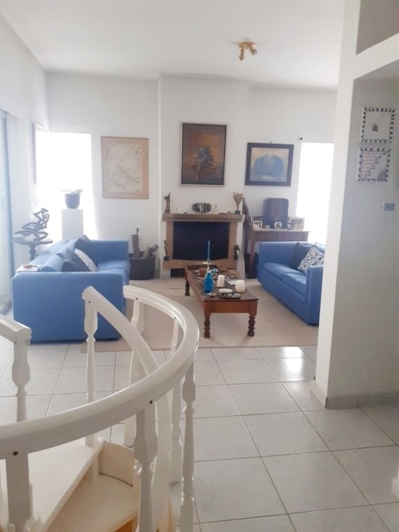(For Sale) Residential Maisonette || Athens North/Nea Erithraia - 220 Sq.m, 4 Bedrooms, 590.000€ 